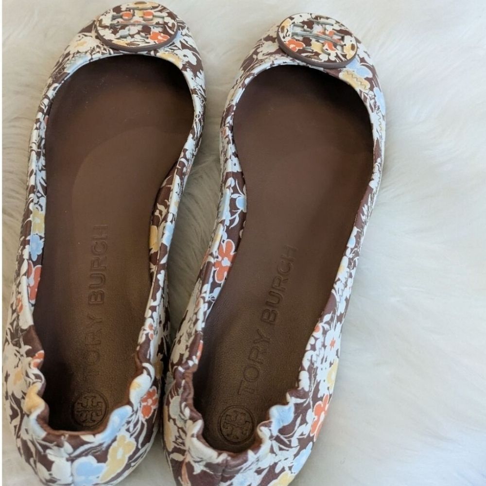 TORY BURCH MINNIE Brown FLORAL TRAVEL FLATS LEATHER BROWN REVERIE COMBO LOGO 10 - Picture 4 of 6